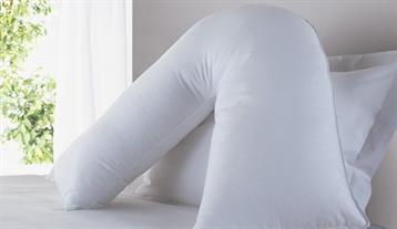 Fine Bedding: Back Support V Pillow