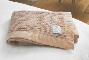Champagne Cellular - Pure New Wool Lightweight Blanket