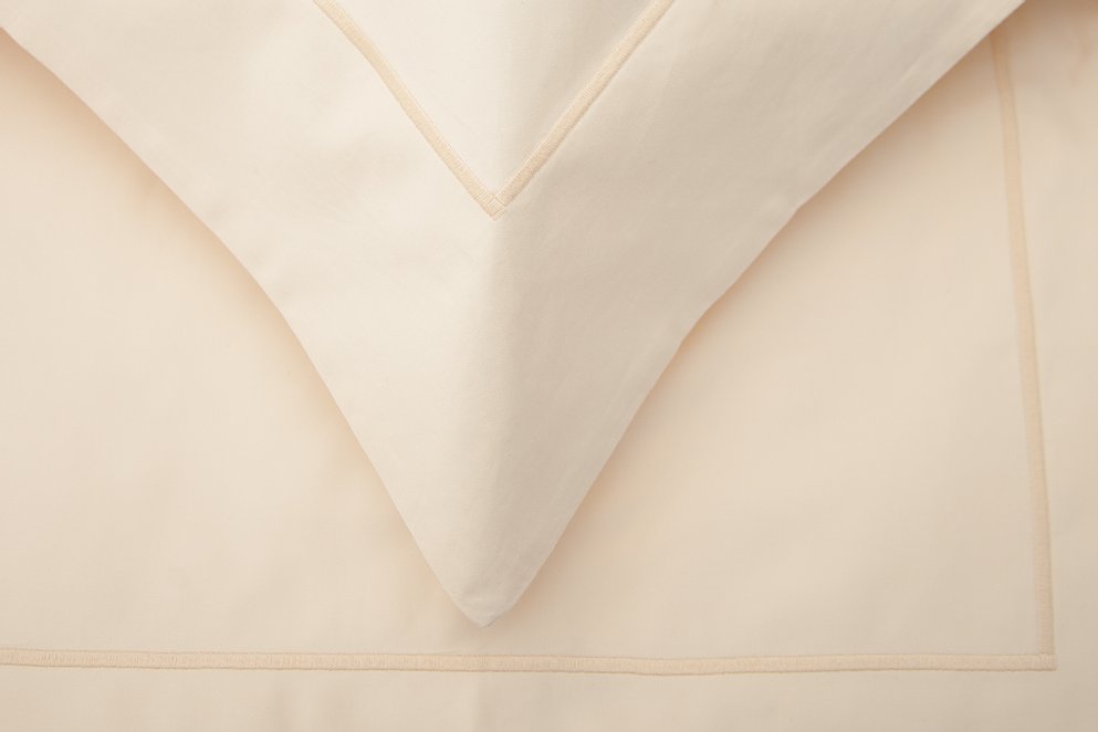 Mayfair Satin 600 Duvet Covers, Sheets & Pillowcases