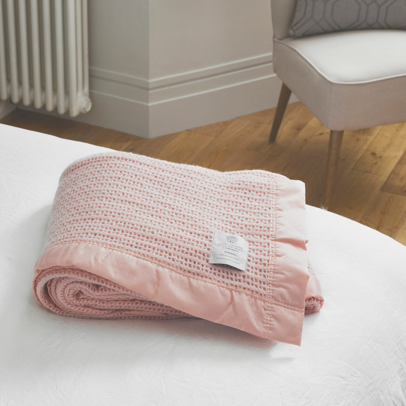 Powder Pink Cellular - Pure New Wool Lightweight Blanket