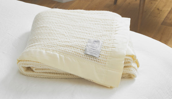 Wool White Cellular Pure New Wool Lightweight Blanket Witney